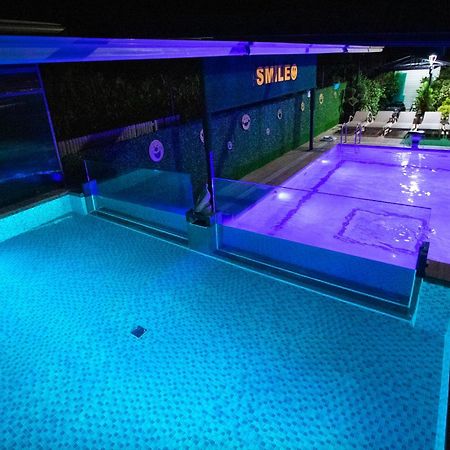 Hotel Smile Кобулети Экстерьер фото