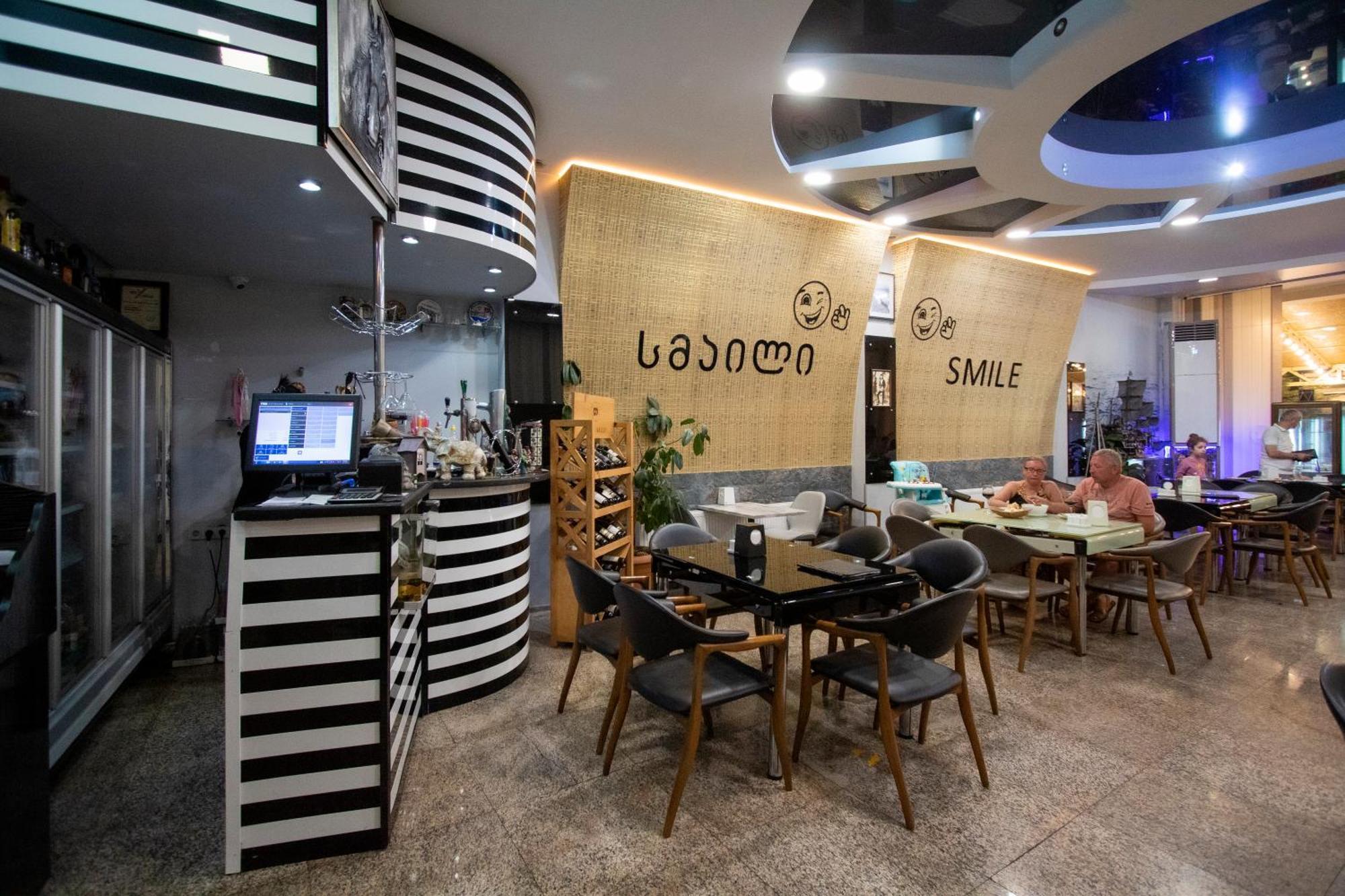 Hotel Smile Кобулети Экстерьер фото