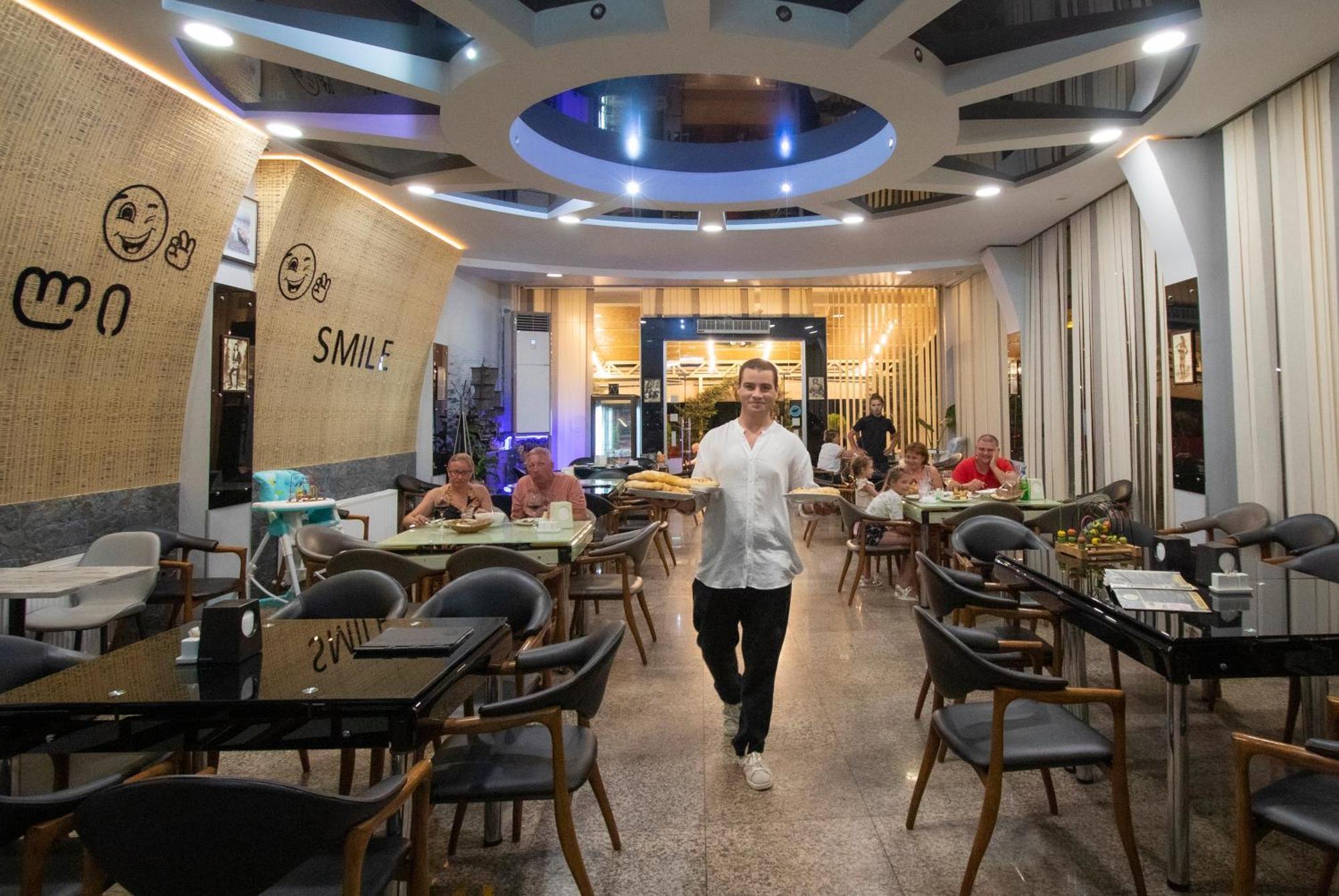 Hotel Smile Кобулети Экстерьер фото